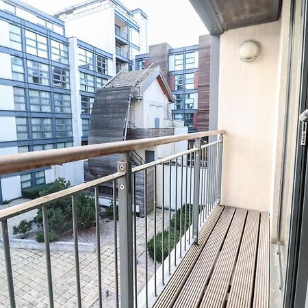 Stylish London 1 Bed Flat - 5 Mins From Canary Wharf Apartment Exterior photo