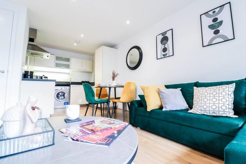 Stylish London 1 Bed Flat - 5 Mins From Canary Wharf Apartment Exterior photo